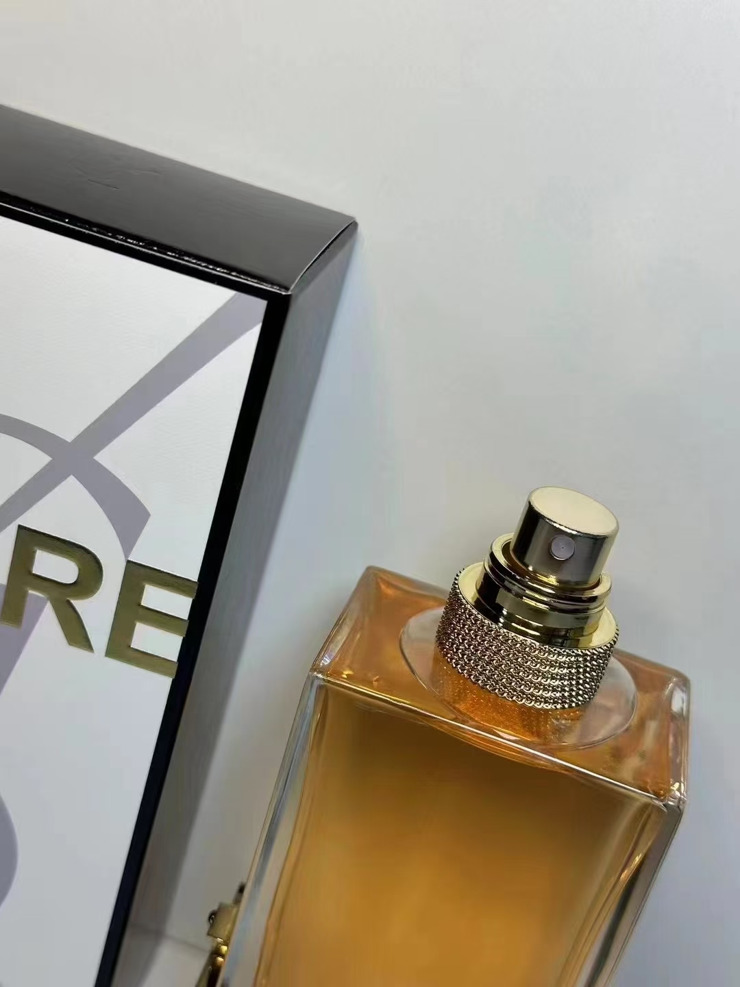 Saint Laurent perfume